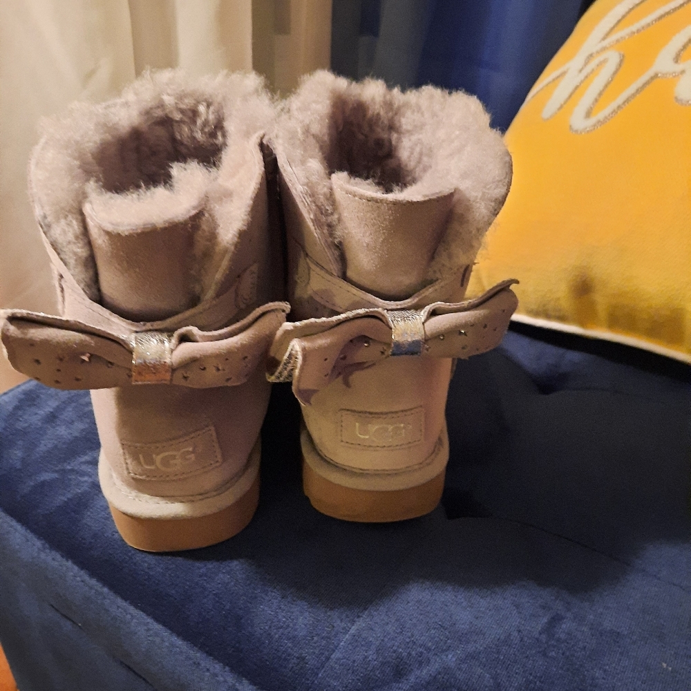 Boots - Picture 5 of 6